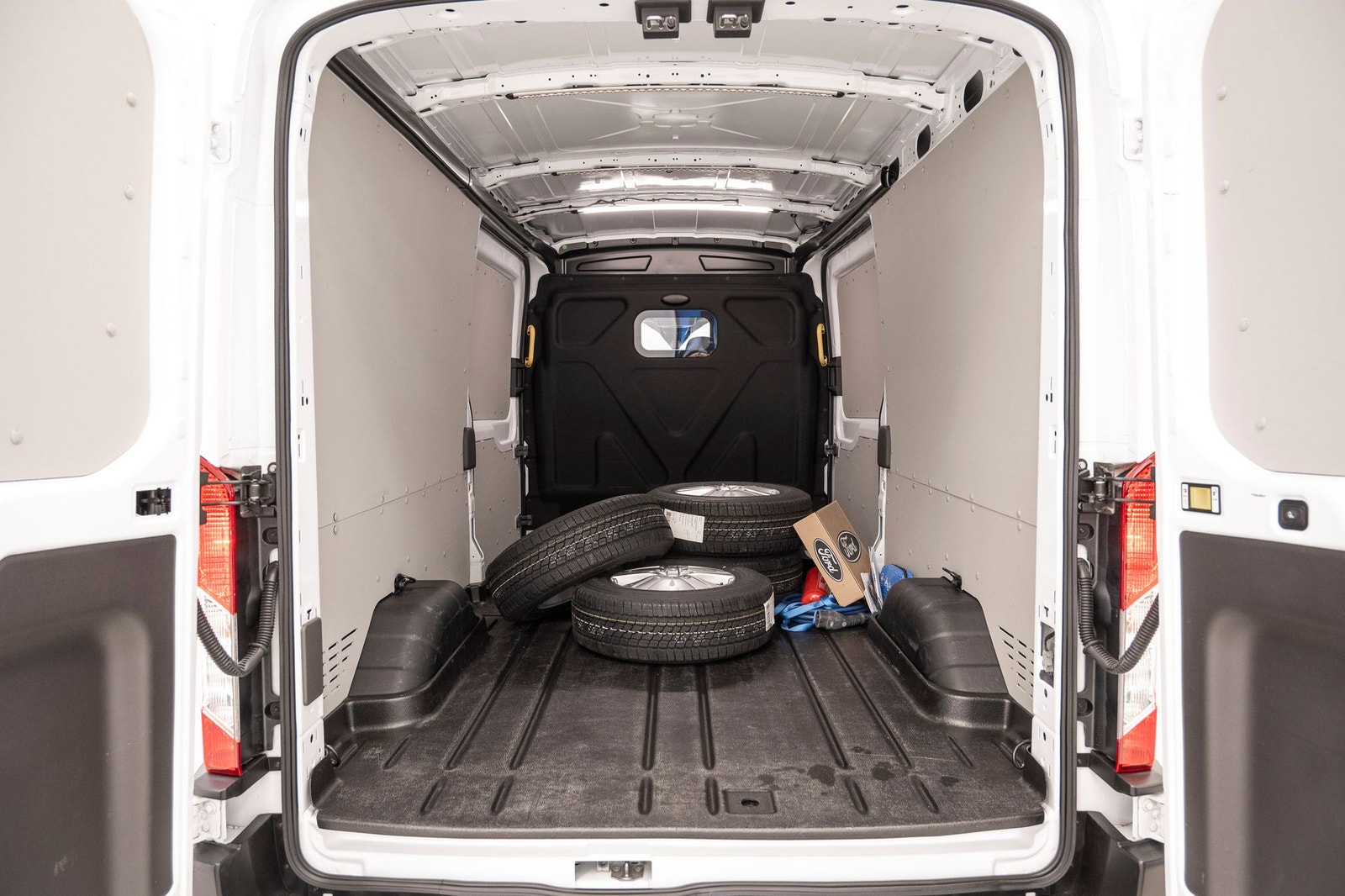 Ford E-Transit 350, 269ps, 2022