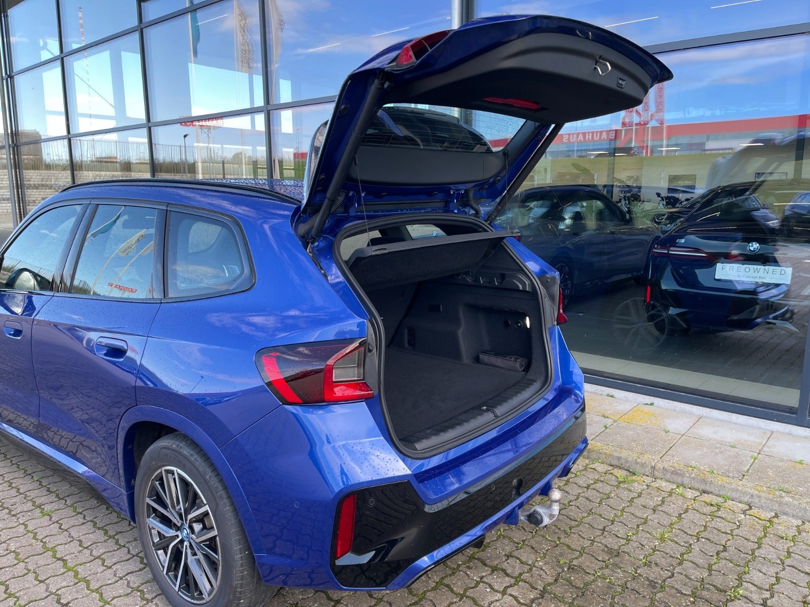 BMW iX1 eDrive20, 204ps, 2025