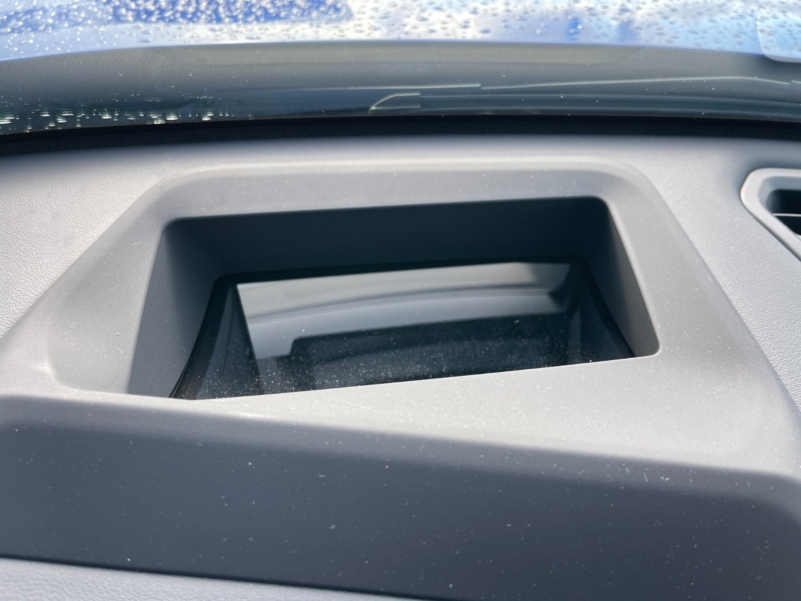 BMW iX1 eDrive20, 204ps, 2025