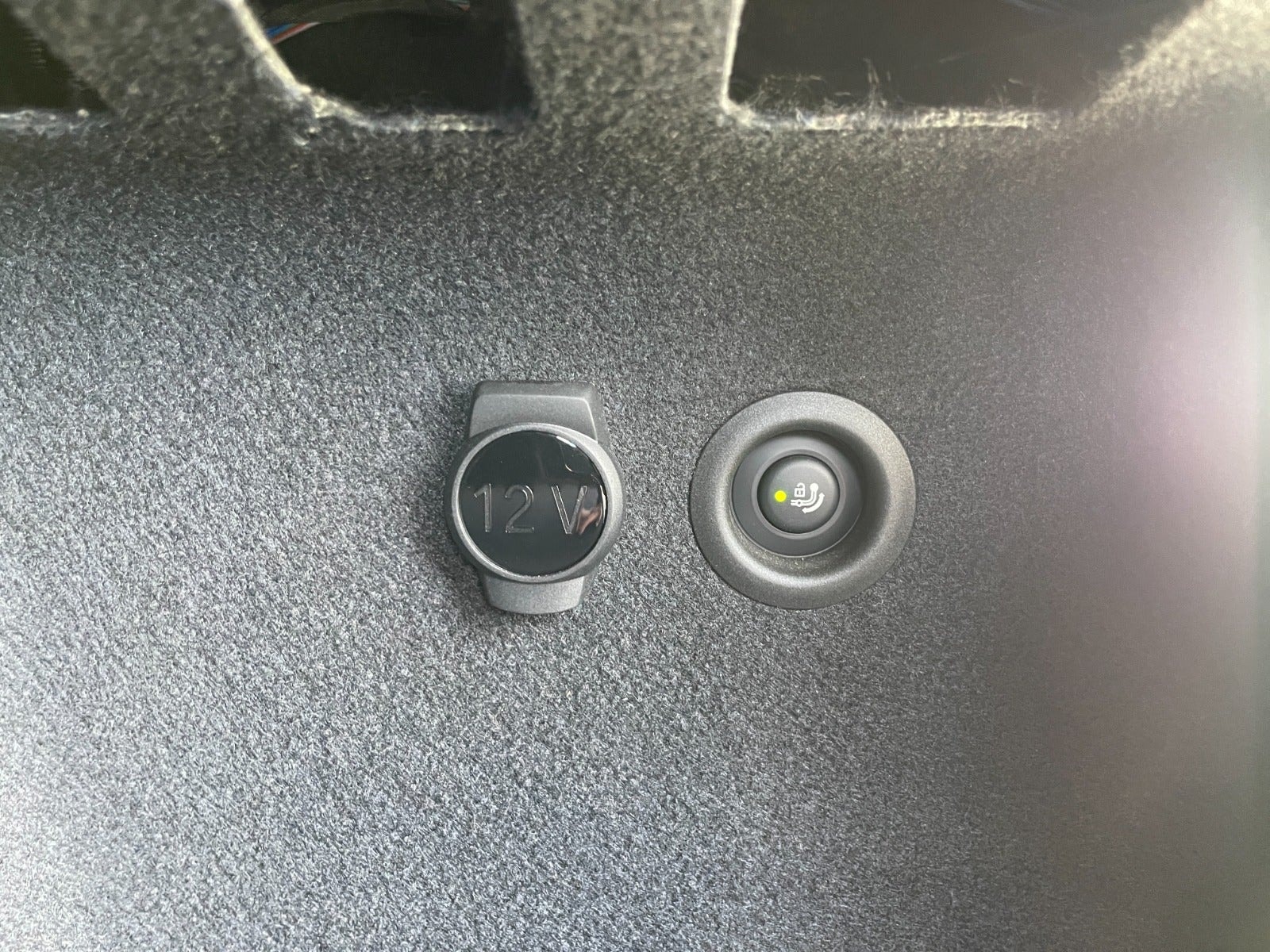 BMW iX1 eDrive20, 204ps, 2025