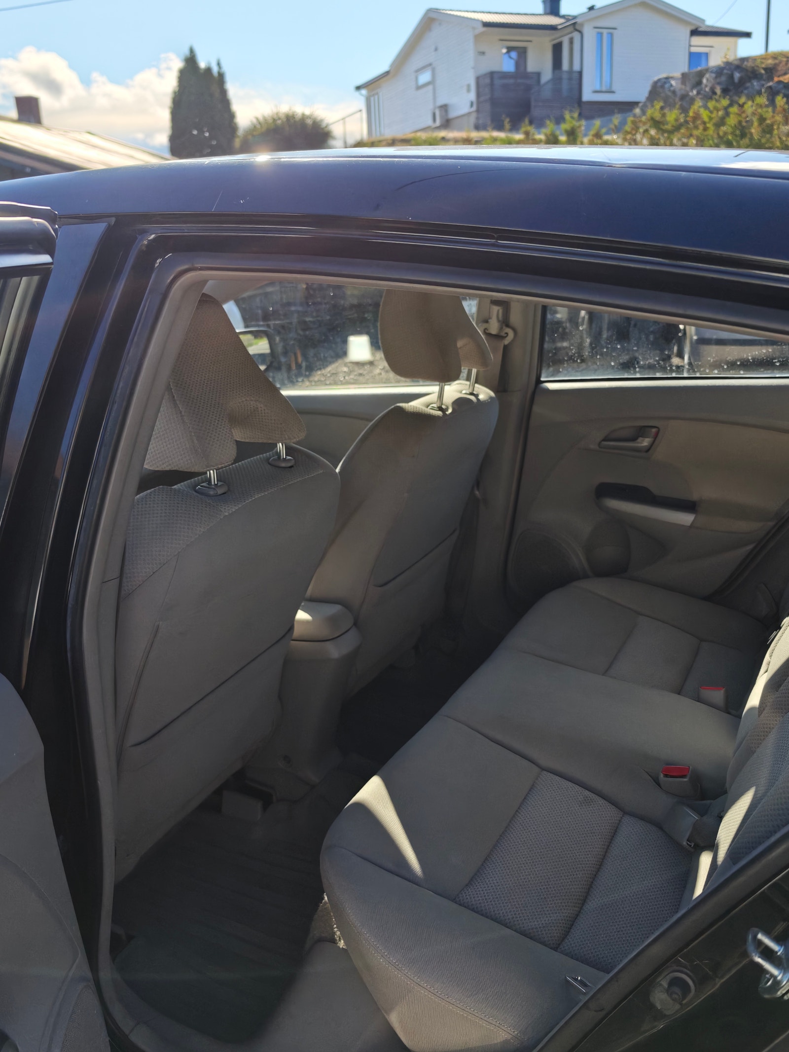 Honda Insight 1.3 IMA CVT, 102hp, 2010