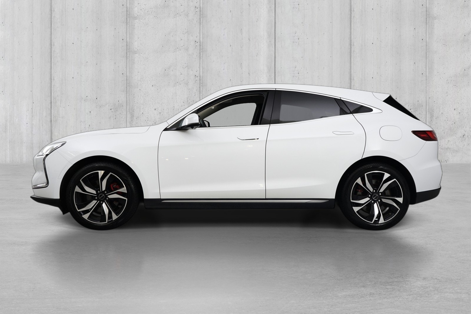 Seres 5 80 kWh AWD, 585ps, 2023