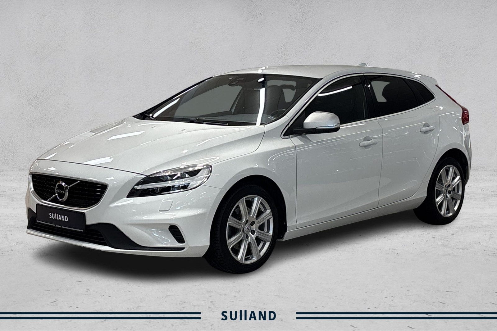 Volvo V40 T2 Manual, 6-trins, 122ps, 2017