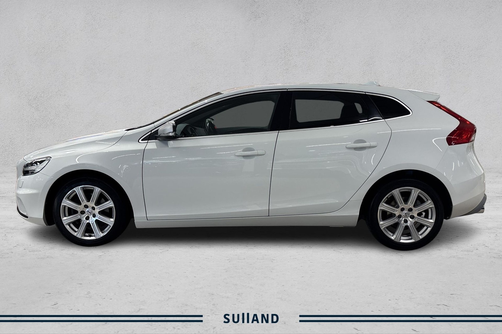 Volvo V40 T2 Manual, 6-trins, 122ps, 2017