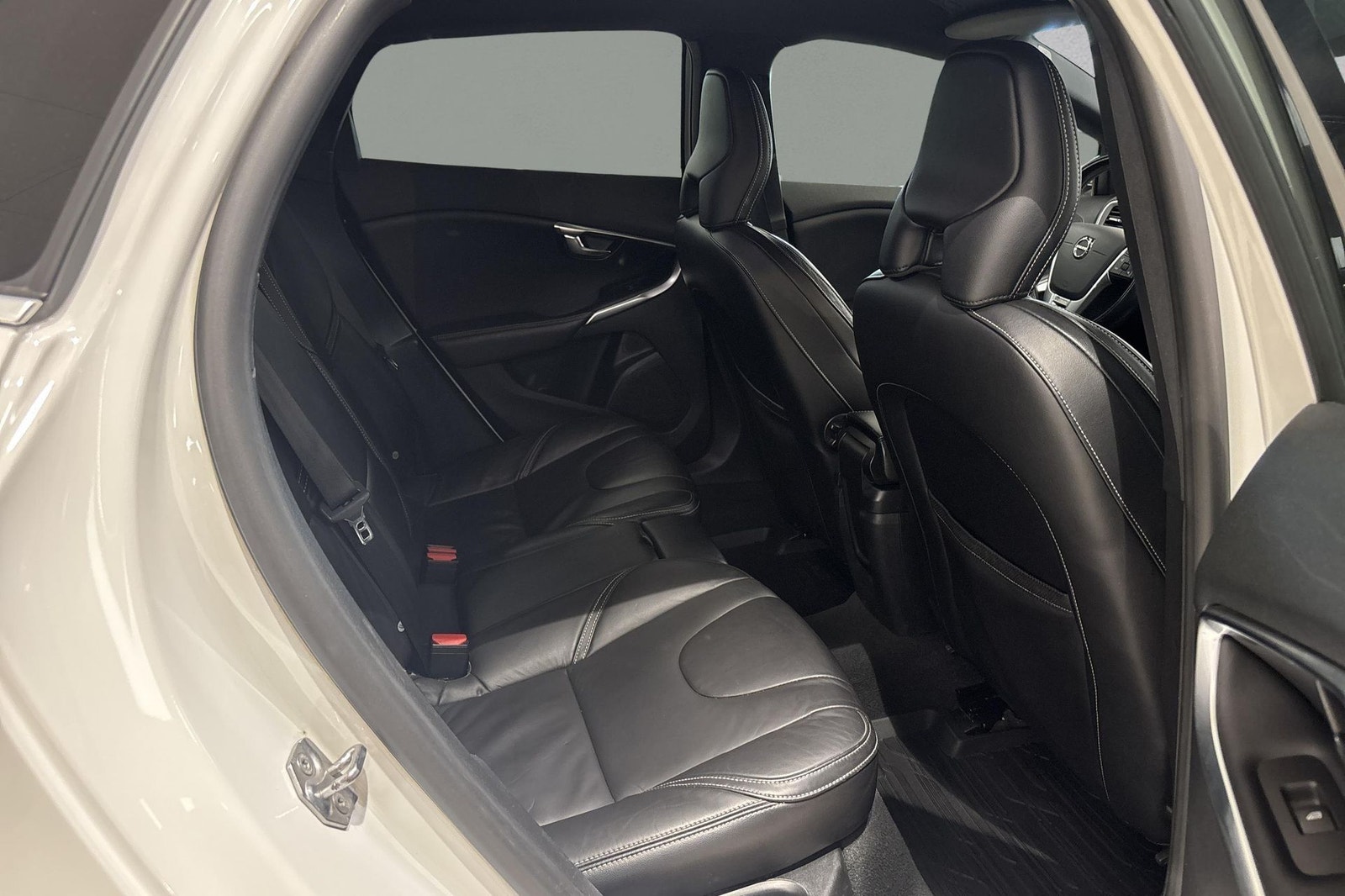 Volvo V40 T2 Manual, 6-trins, 122ps, 2017