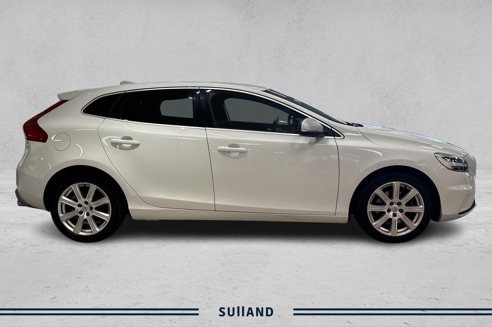 Volvo V40 T2 Manual, 6-trins, 122ps, 2017