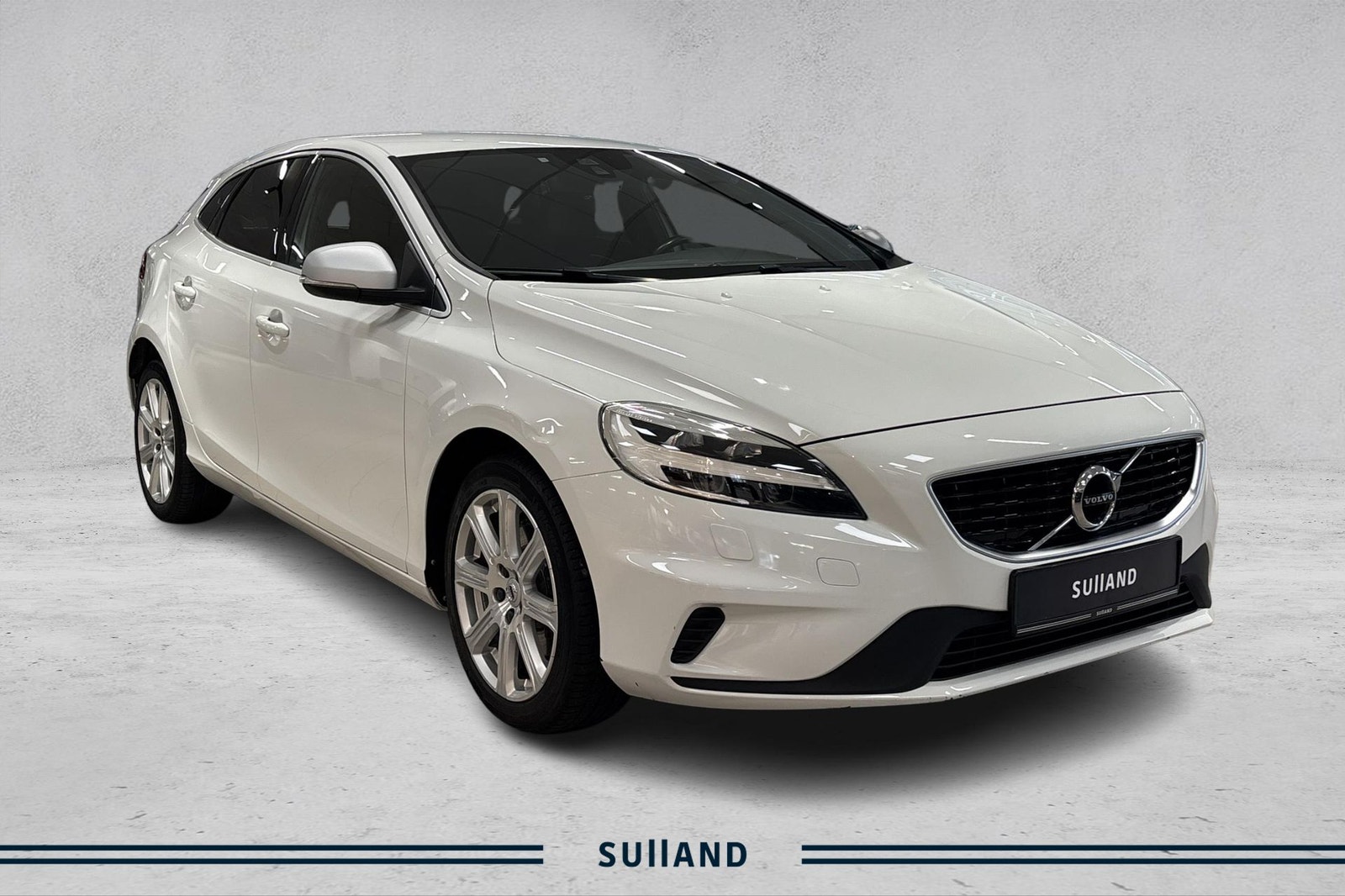 Volvo V40 T2 Manual, 6-trins, 122ps, 2017