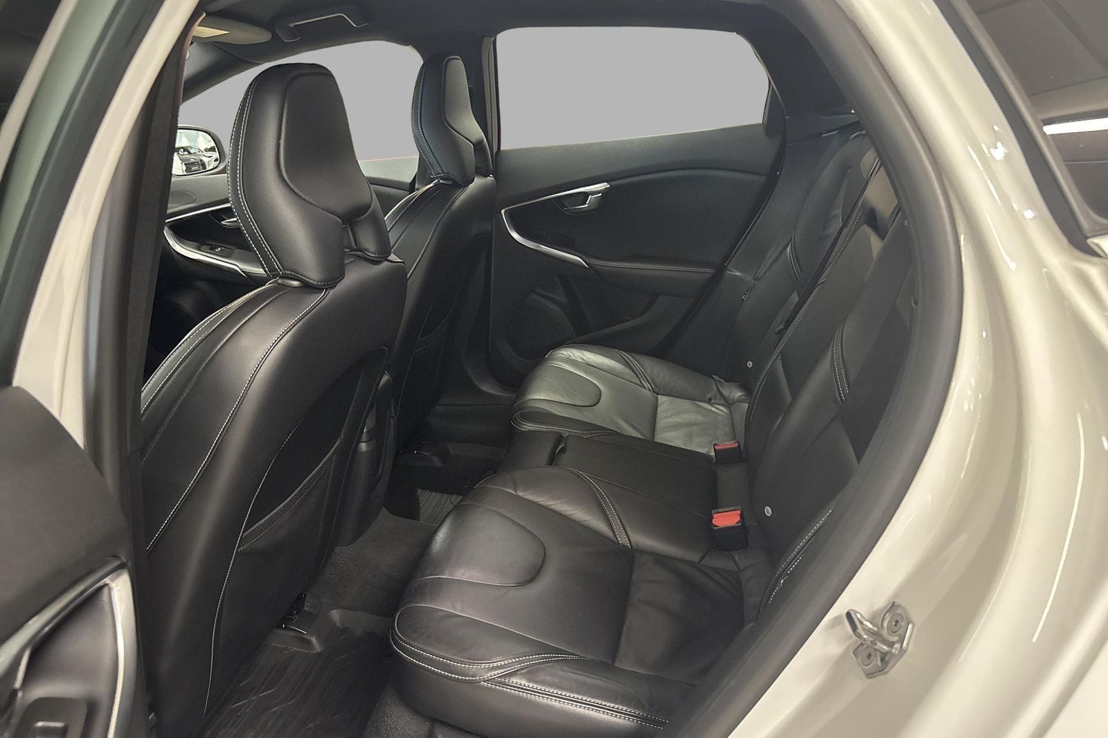 Volvo V40 T2 Manual, 6-trins, 122ps, 2017