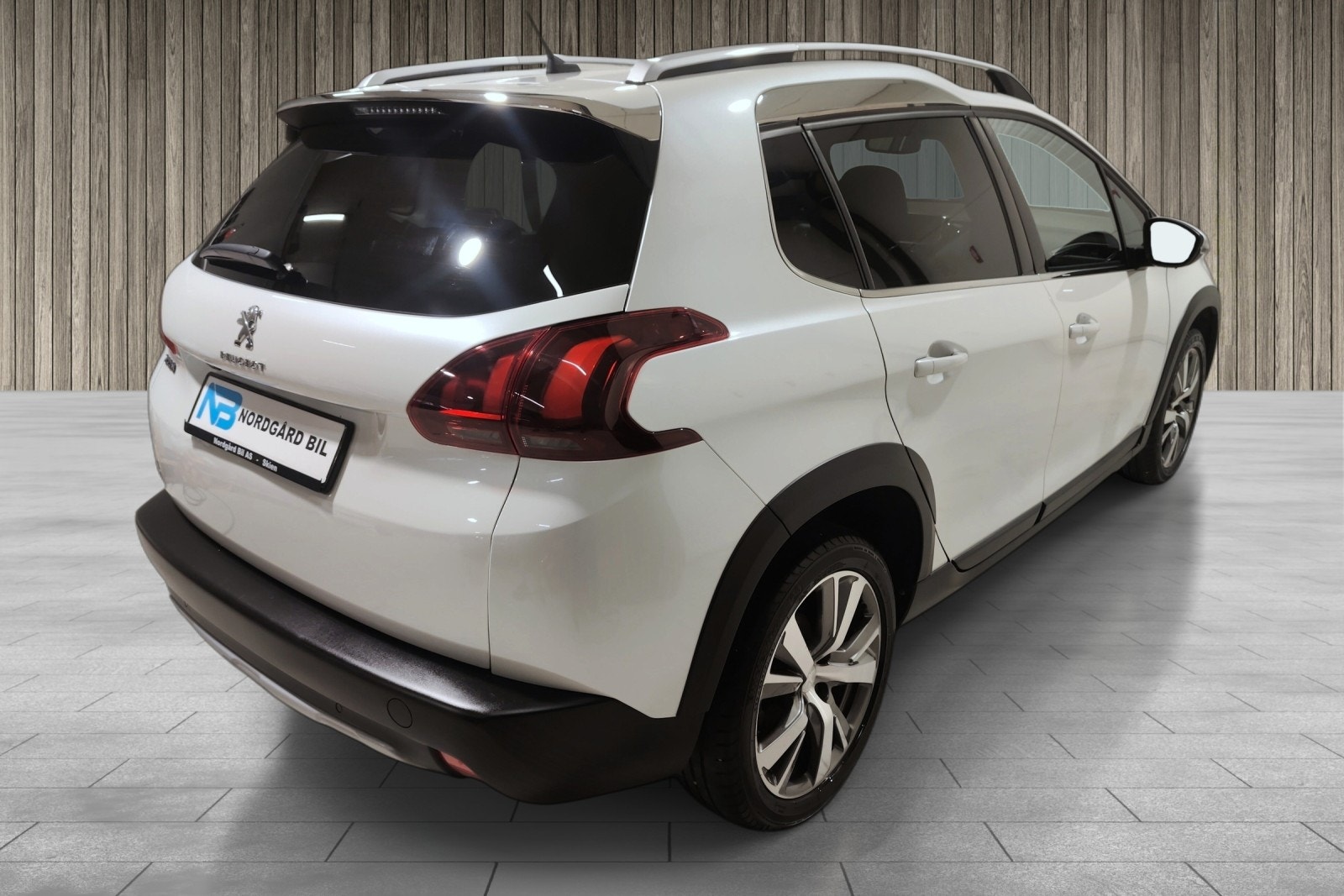 Peugeot 2008 1.2 PureTech 110 EAT, 6-trins, 110ps, 2018