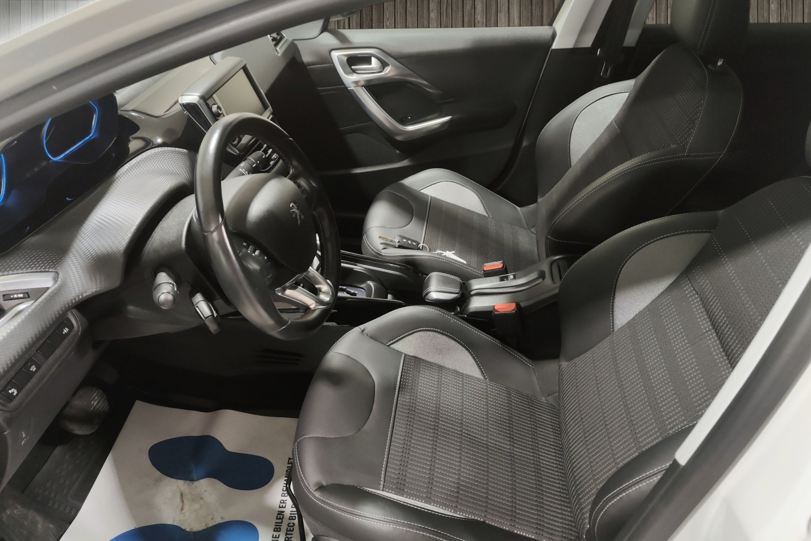 Peugeot 2008 1.2 PureTech 110 EAT, 6-trins, 110ps, 2018