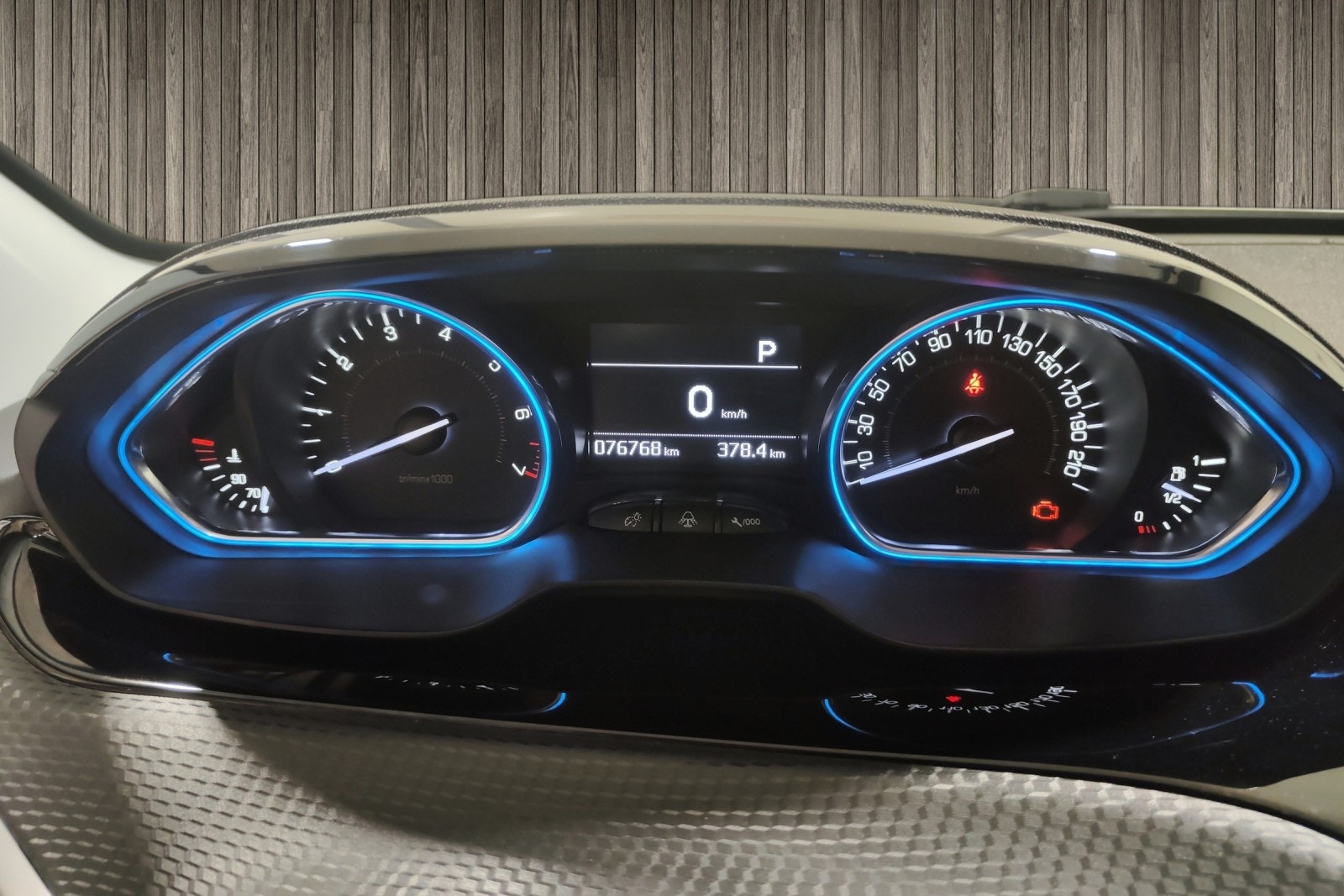 Peugeot 2008 1.2 PureTech 110 EAT, 6-trins, 110ps, 2018