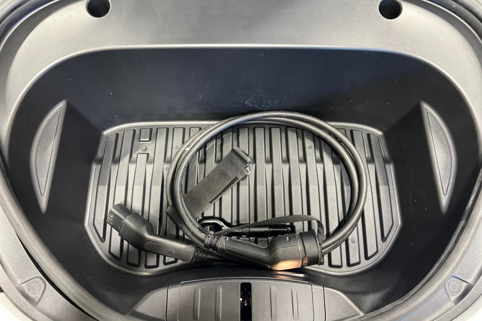 Tesla Model 3 Standard Range Plus, 325hp, 2021