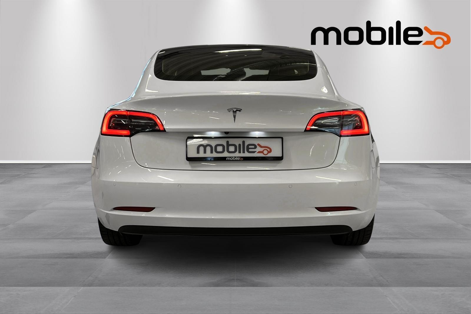 Tesla Model 3 Standard Range Plus, 325hp, 2021