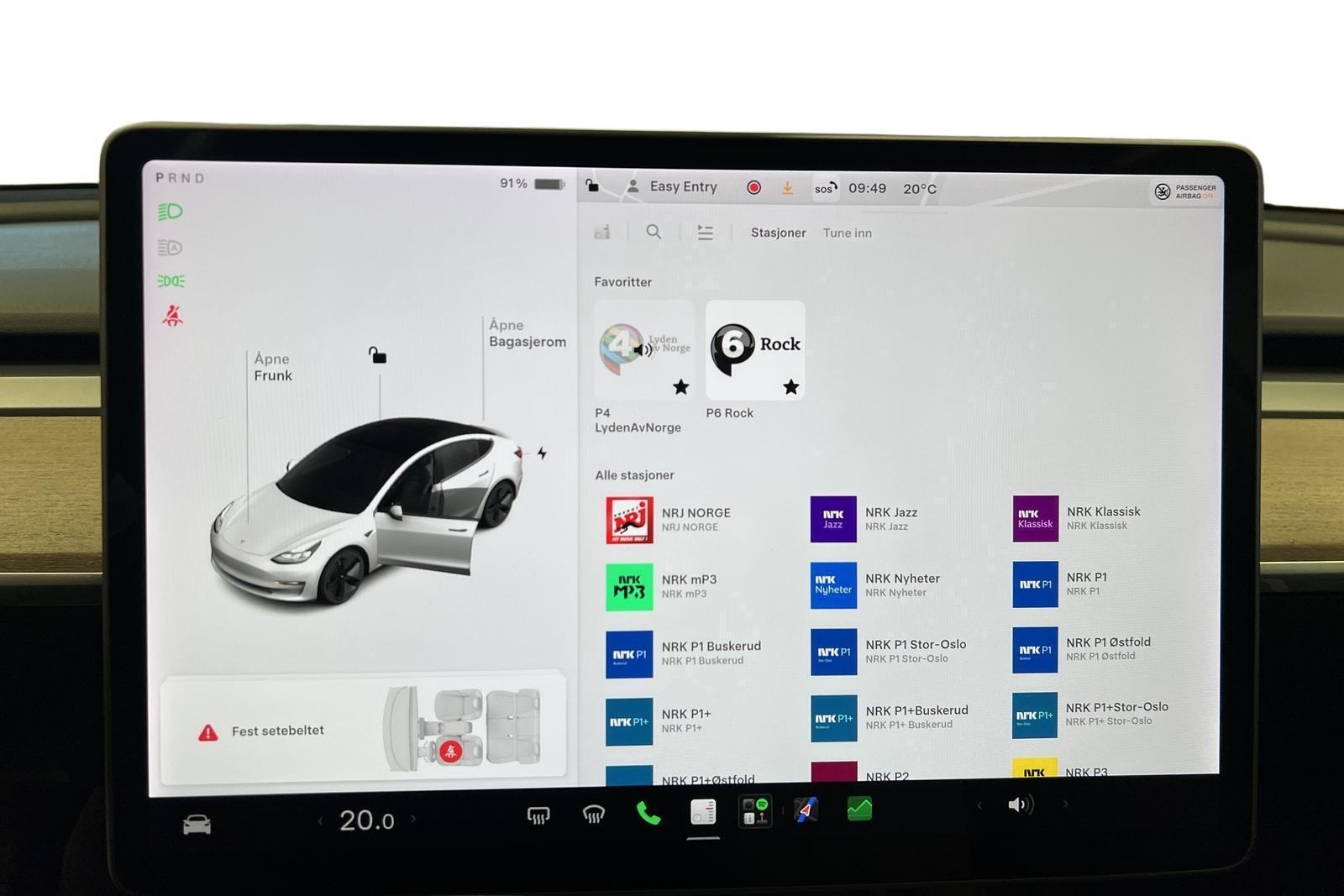 Tesla Model 3 Standard Range Plus, 325hp, 2021