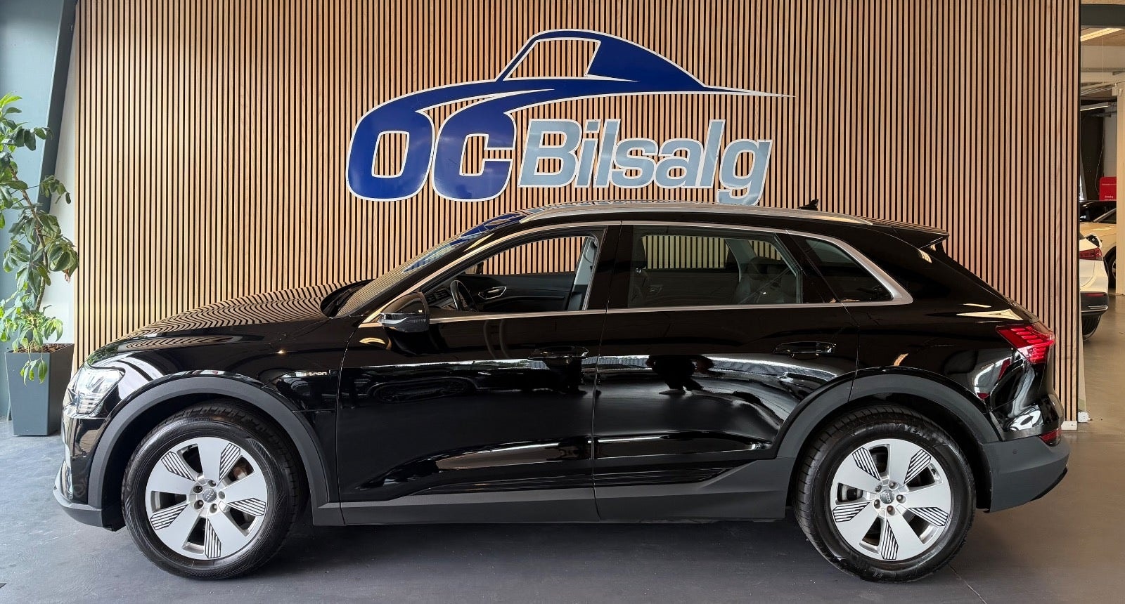 Audi e-tron 55 quattro, 408ps, 2020