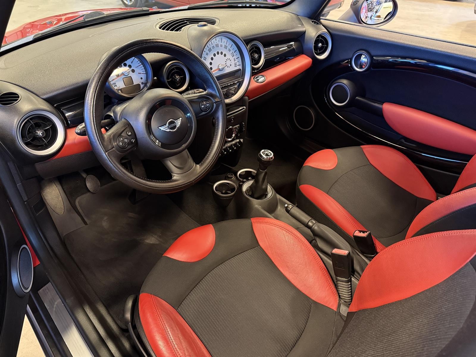 MINI Cooper Manuell, 6-trinn, 122hk, 2012