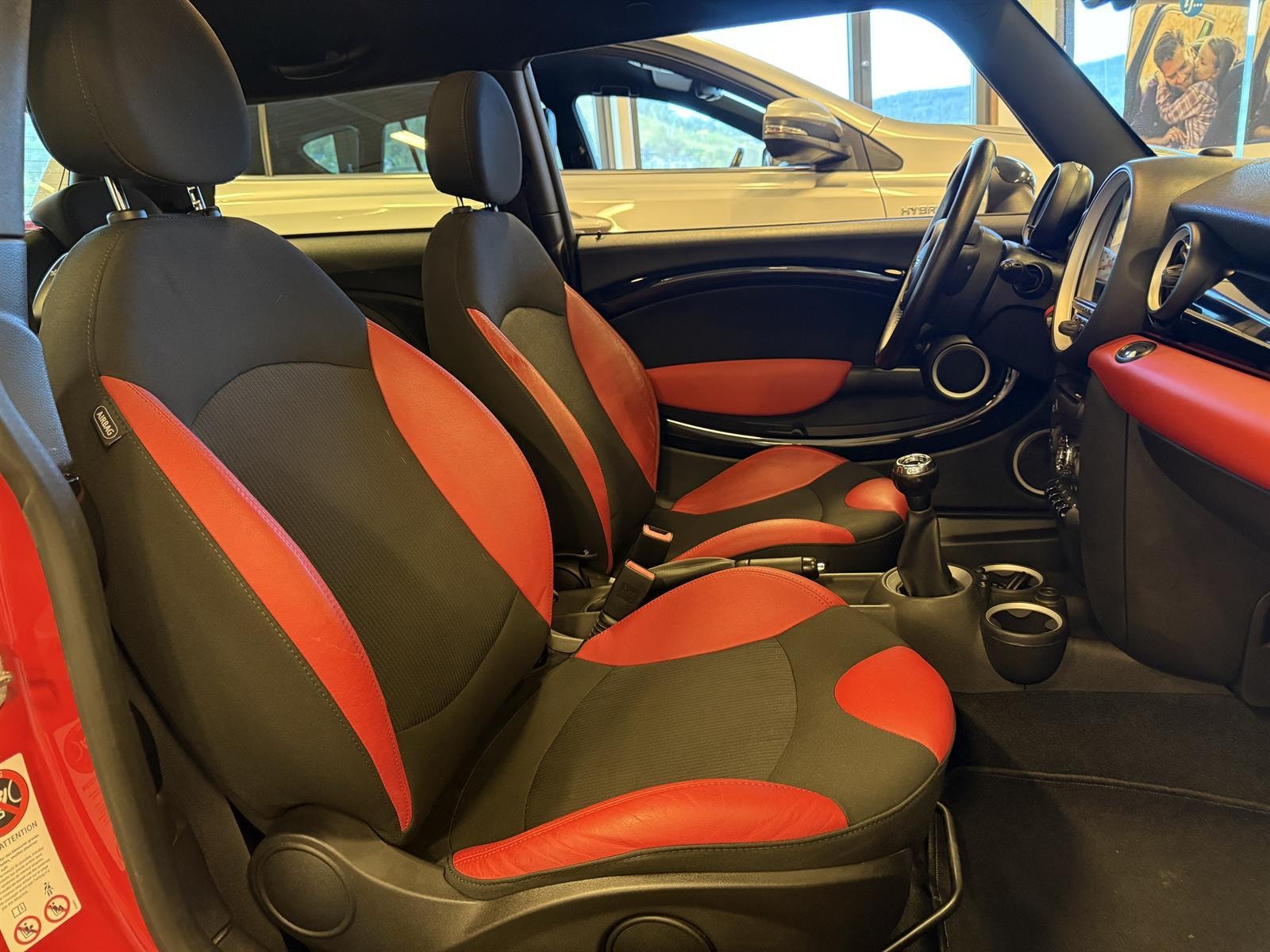 MINI Cooper Manuell, 6-trinn, 122hk, 2012