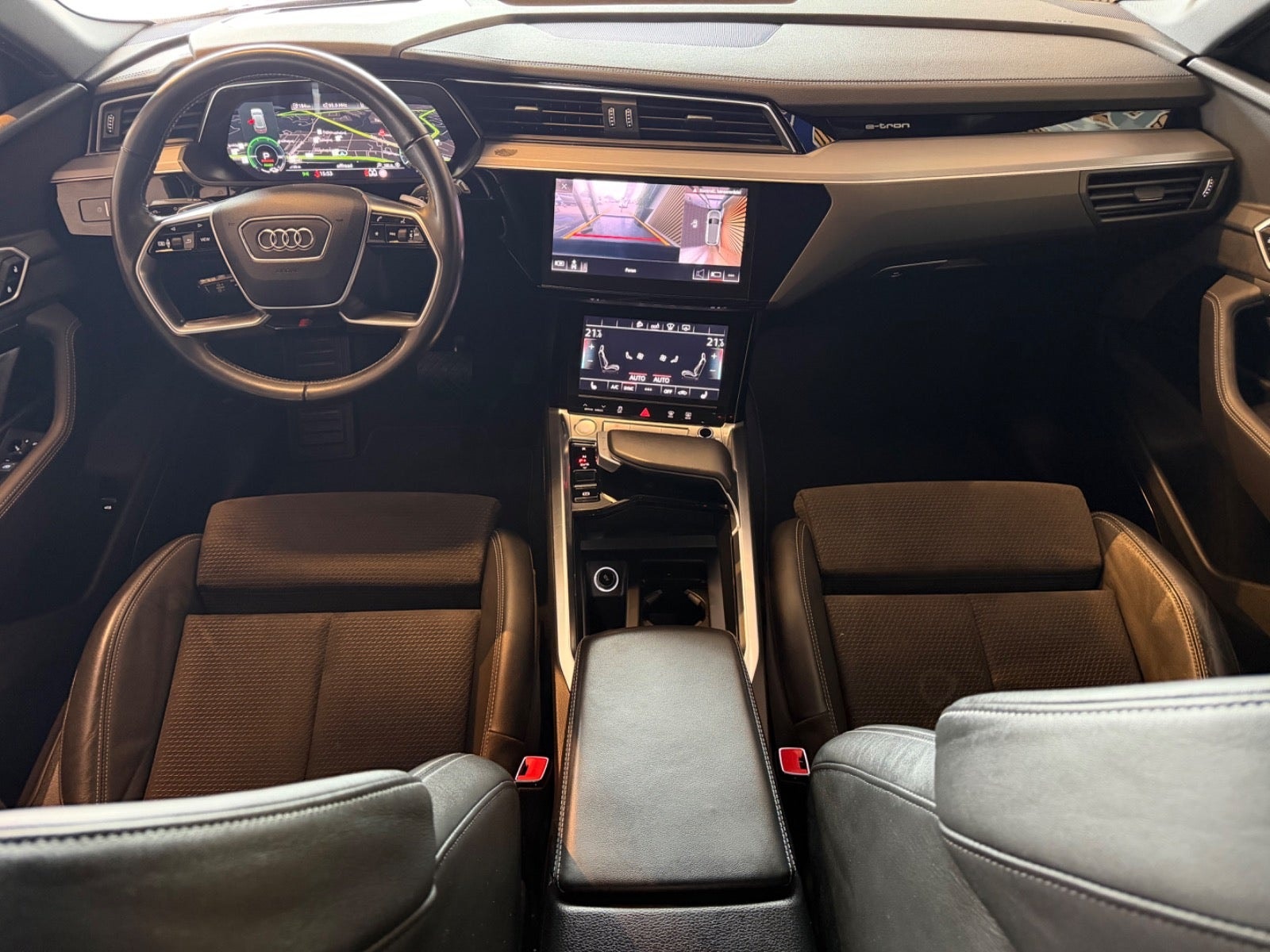 Audi e-tron 55 quattro, 408ps, 2020