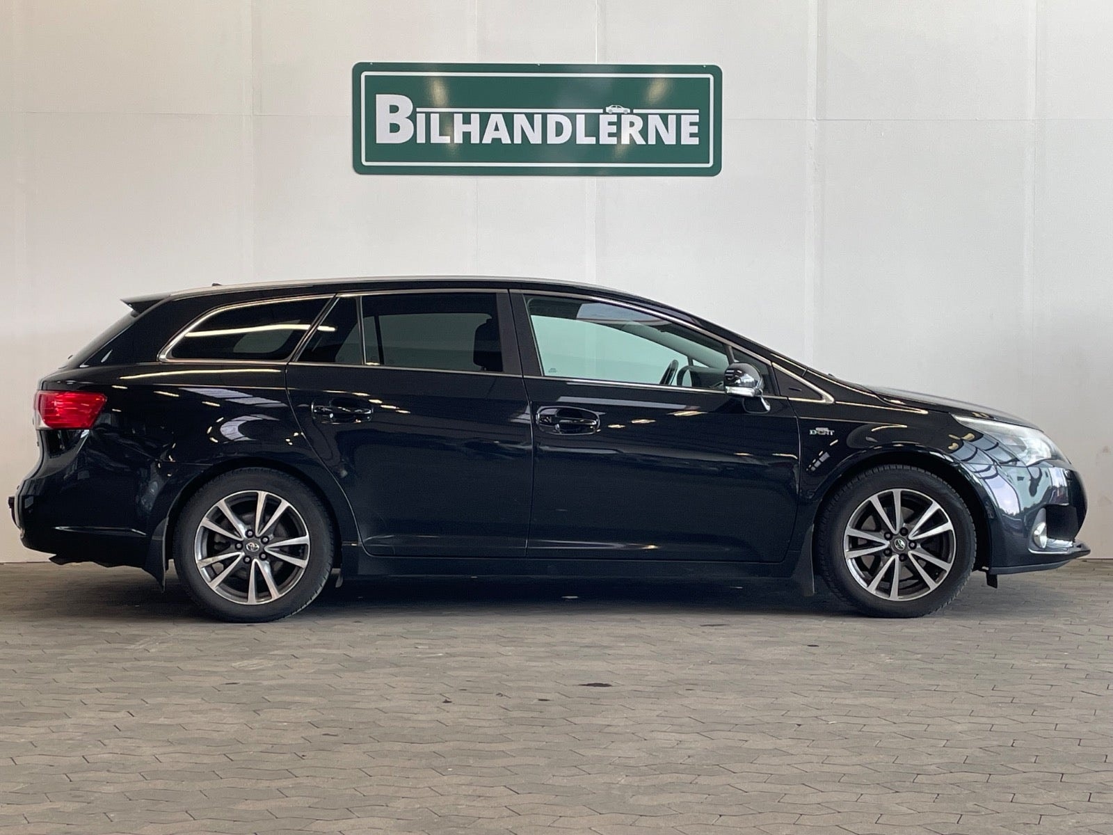 Toyota Avensis Stasjonsvogn 2.2 D-4D Automatisk, 6-trinn, 150hk, 2012