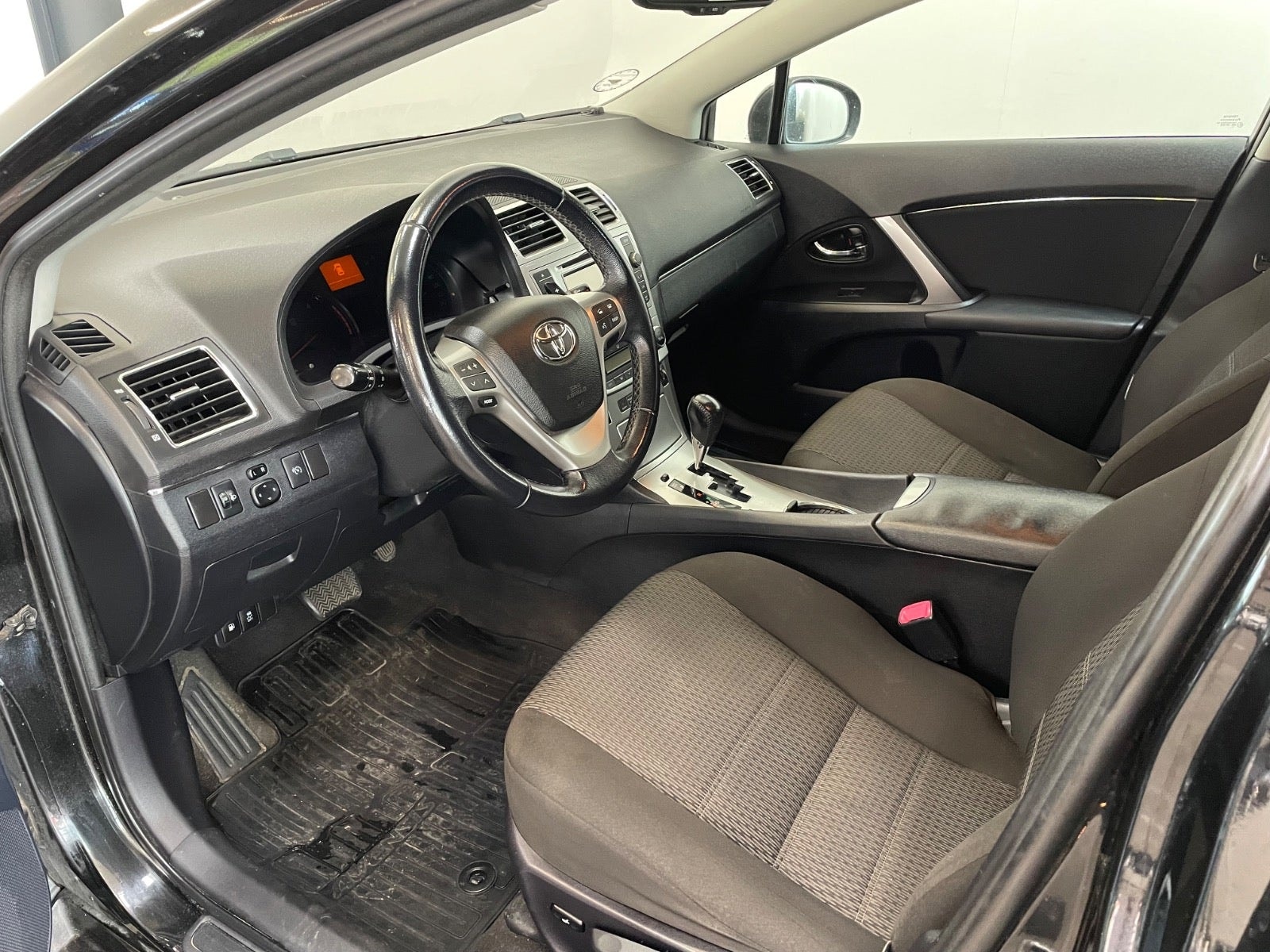 Toyota Avensis Stasjonsvogn 2.2 D-4D Automatisk, 6-trinn, 150hk, 2012