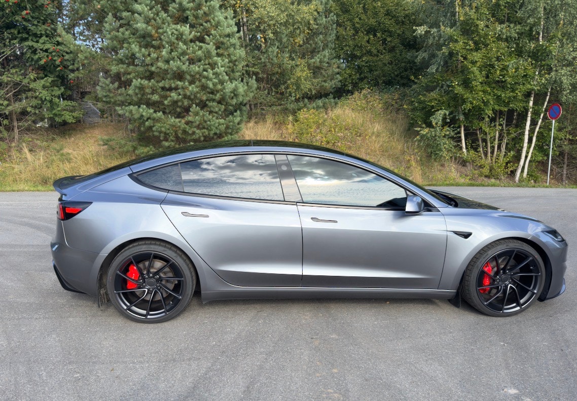 Tesla Model 3 Performance, 627hp, 2025