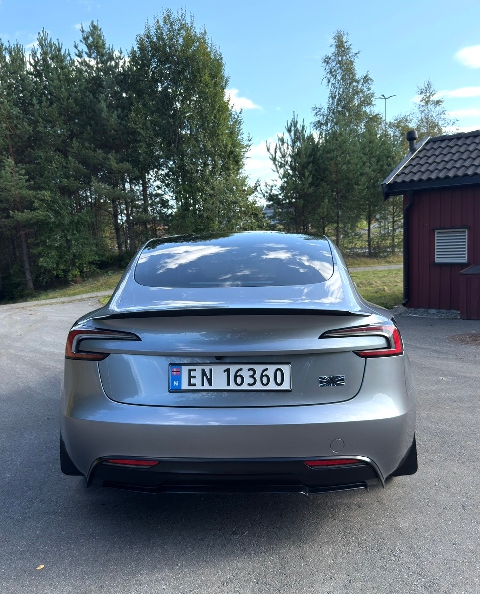 Tesla Model 3 Performance, 627hp, 2025