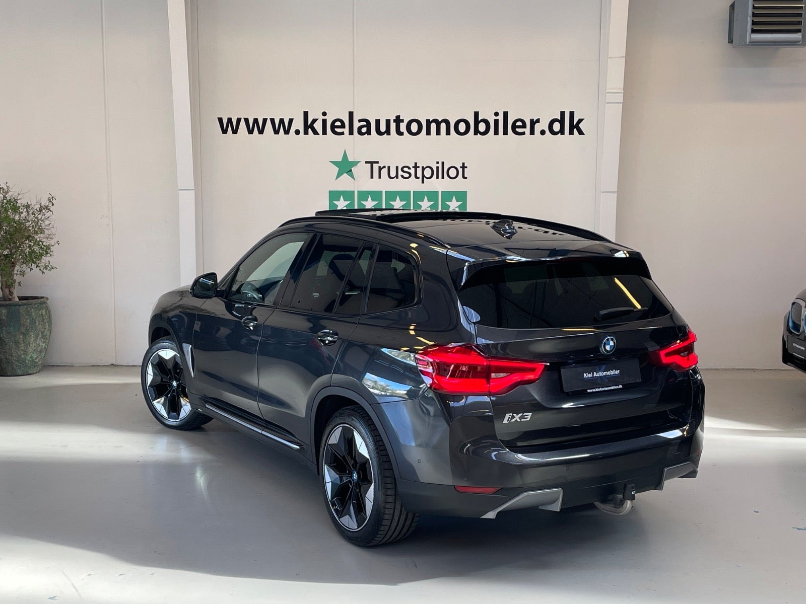 BMW iX3, 286hp, 2021