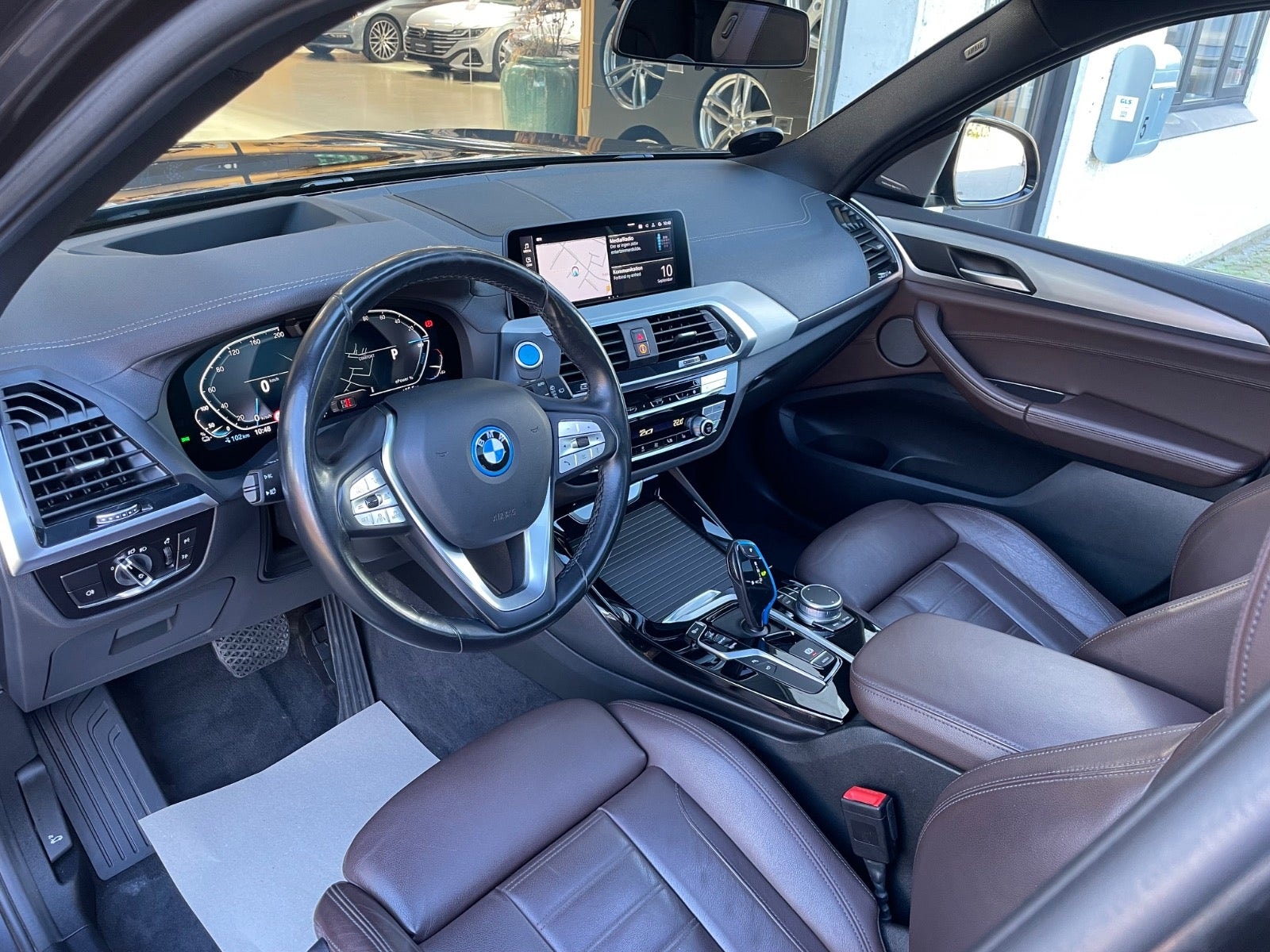 BMW iX3, 286hp, 2021