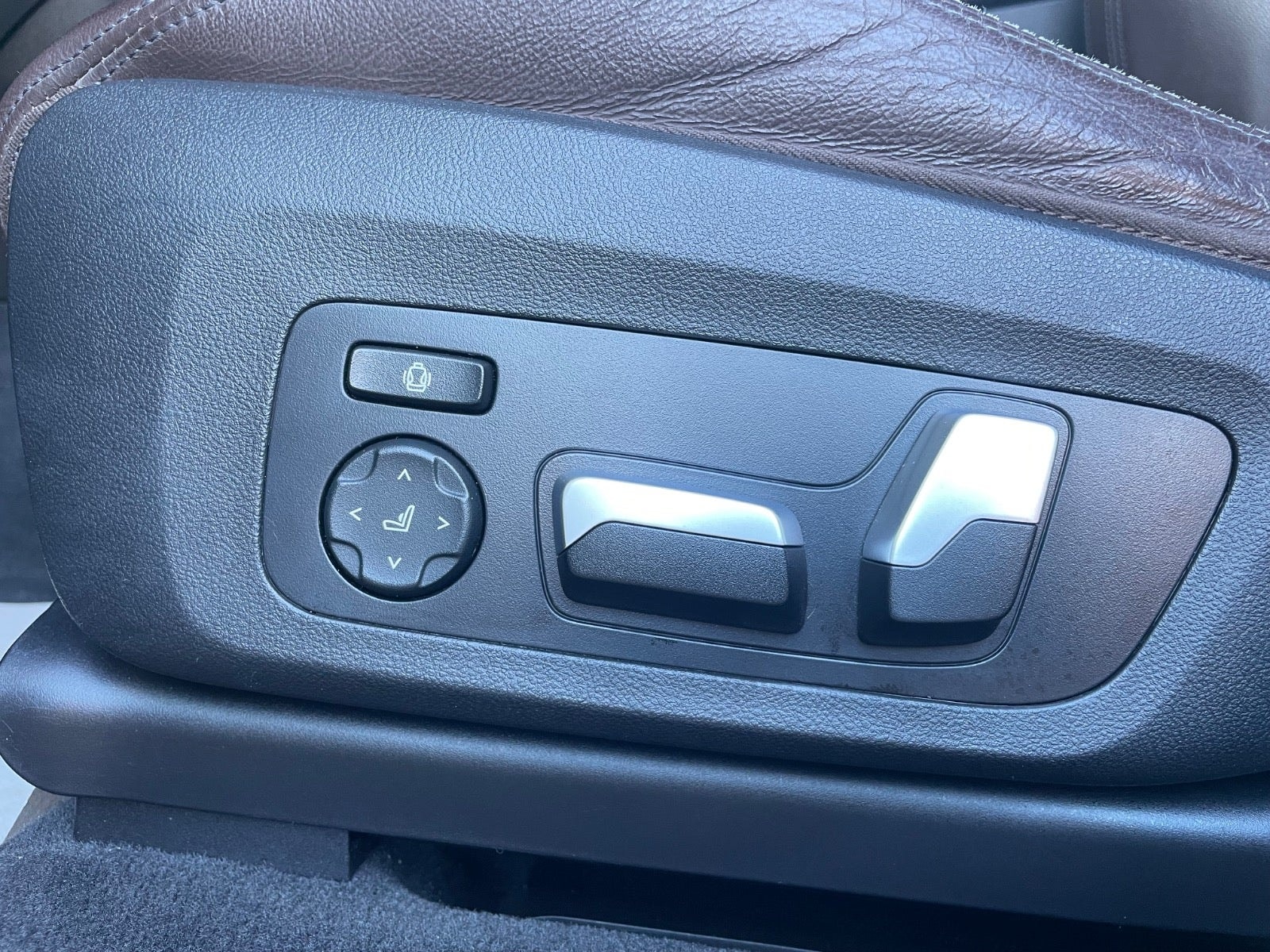 BMW iX3, 286hp, 2021