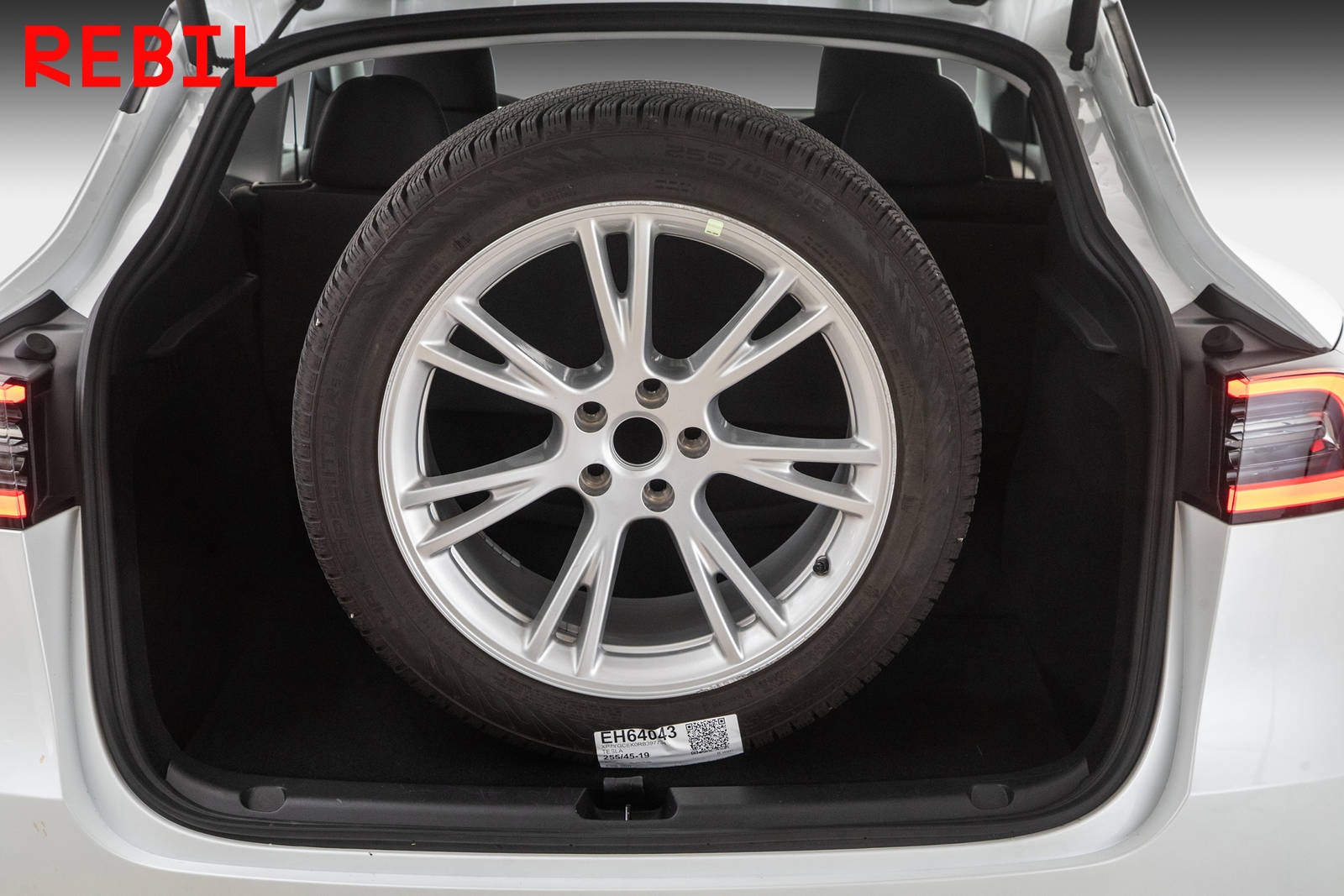 Tesla Model Y Long Range AWD, 514ps, 2024