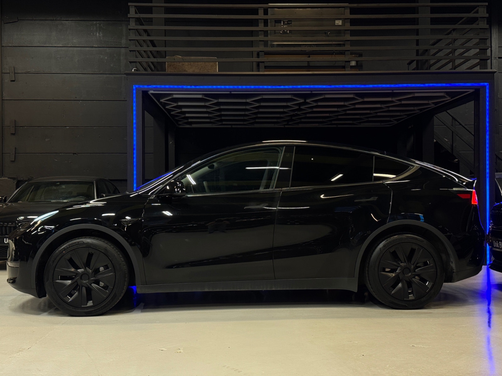 Tesla Model Y Long Range AWD, 514ps, 2023