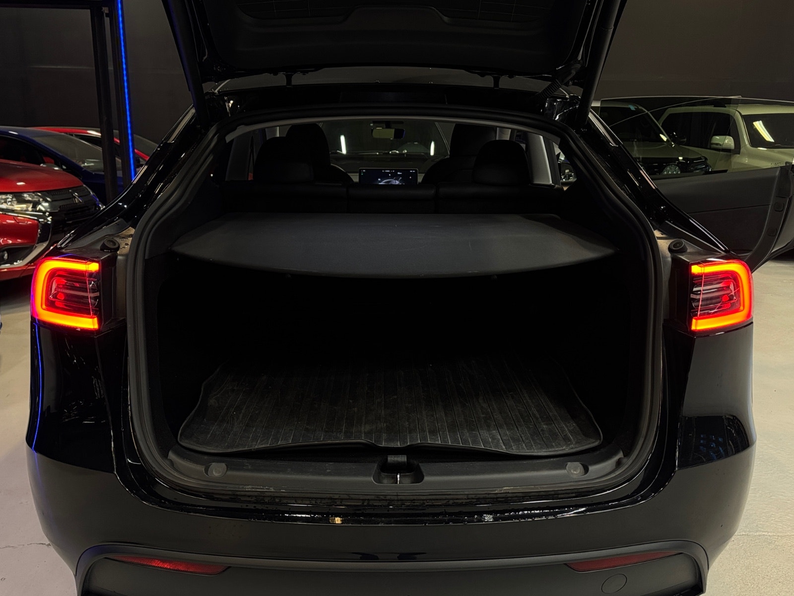 Tesla Model Y Long Range AWD, 514ps, 2023