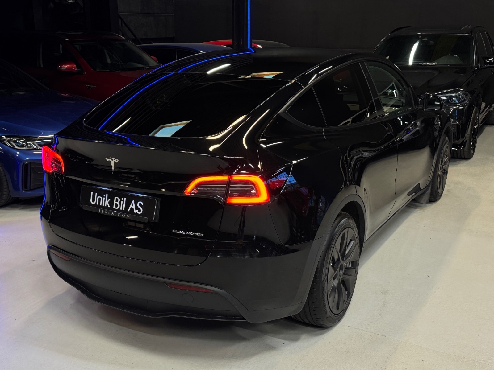Tesla Model Y Long Range AWD, 514ps, 2023