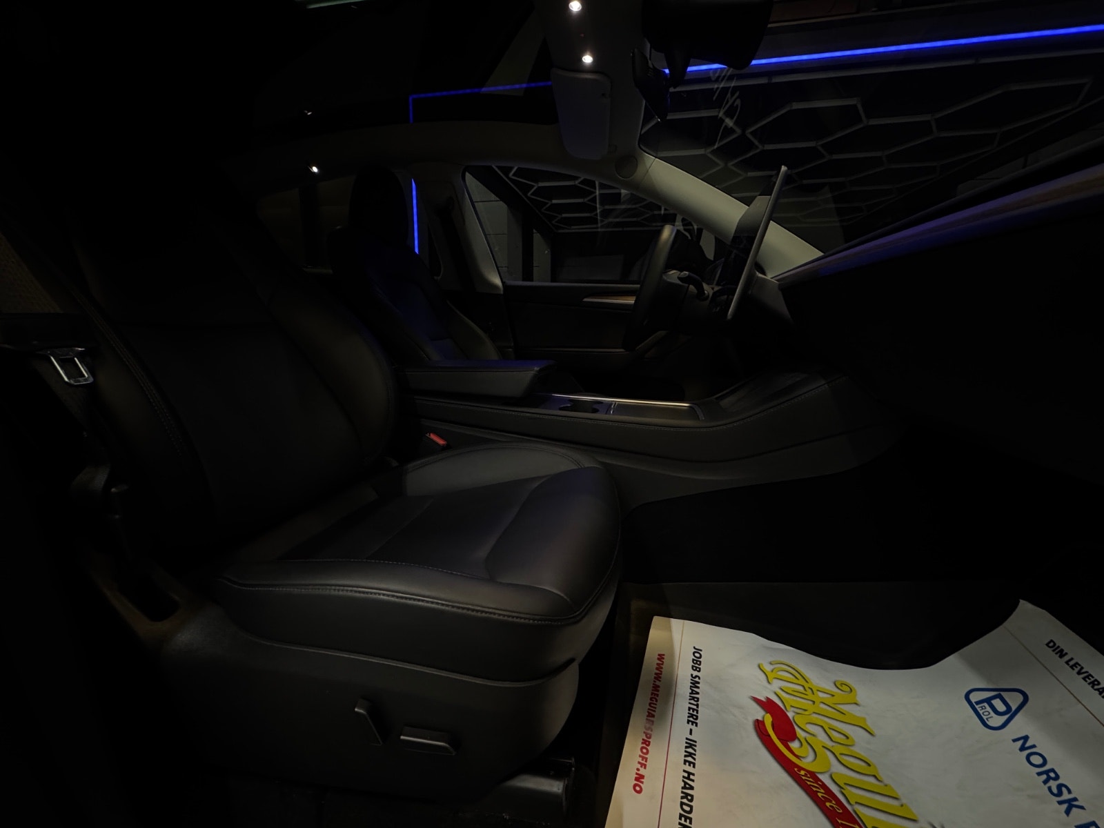 Tesla Model Y Long Range AWD, 514ps, 2023