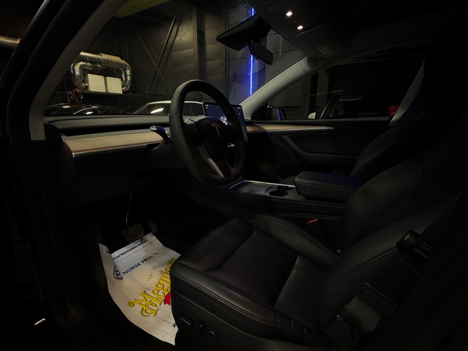 Tesla Model Y Long Range AWD, 514ps, 2023