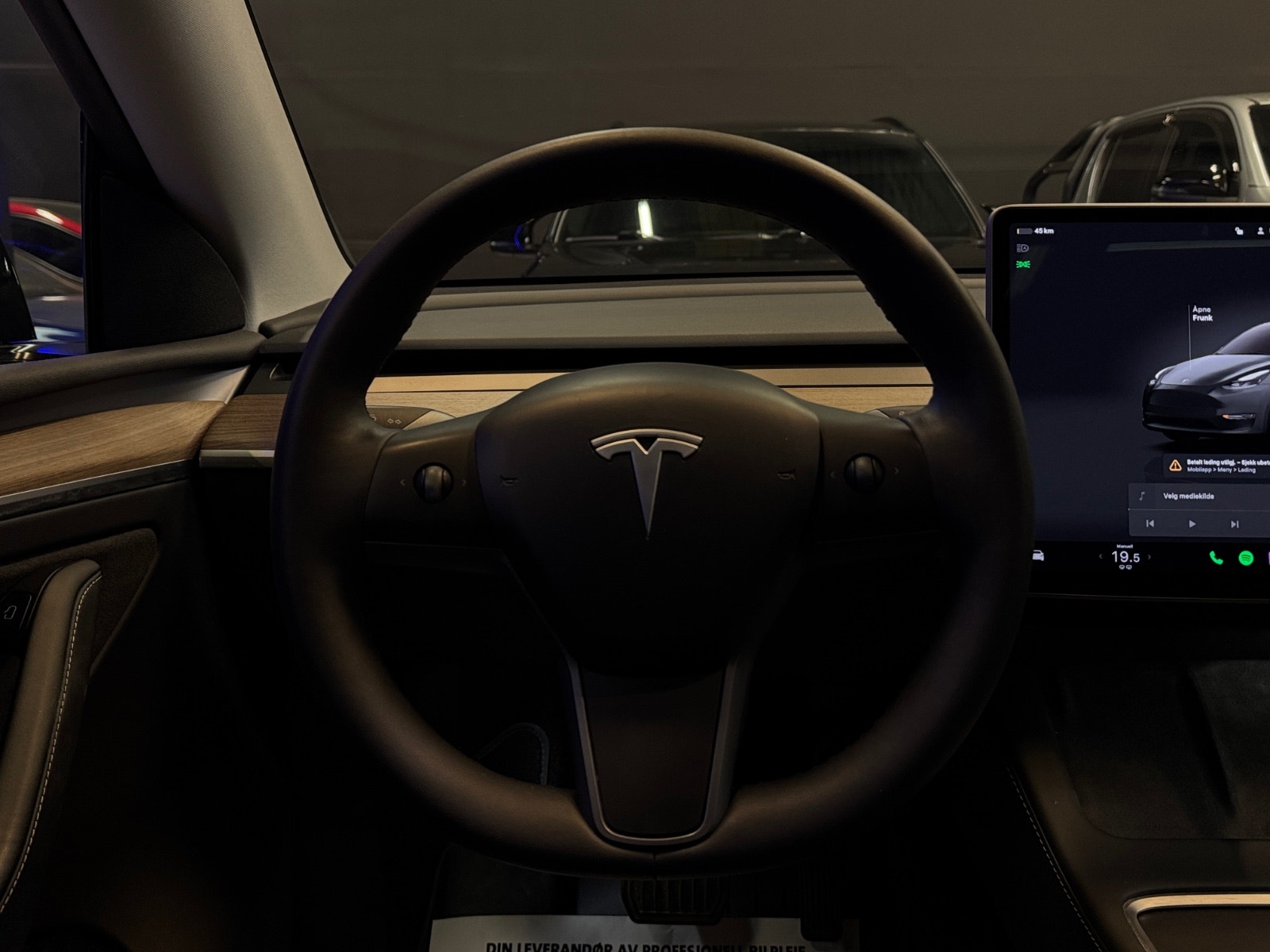 Tesla Model Y Long Range AWD, 514ps, 2023