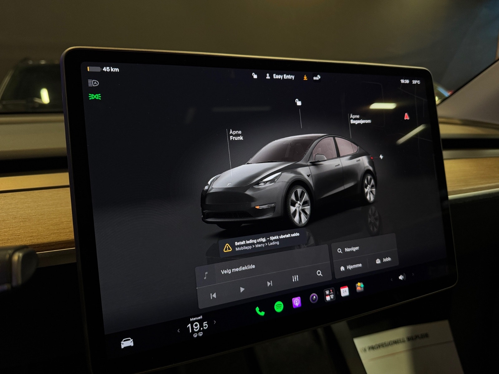 Tesla Model Y Long Range AWD, 514ps, 2023