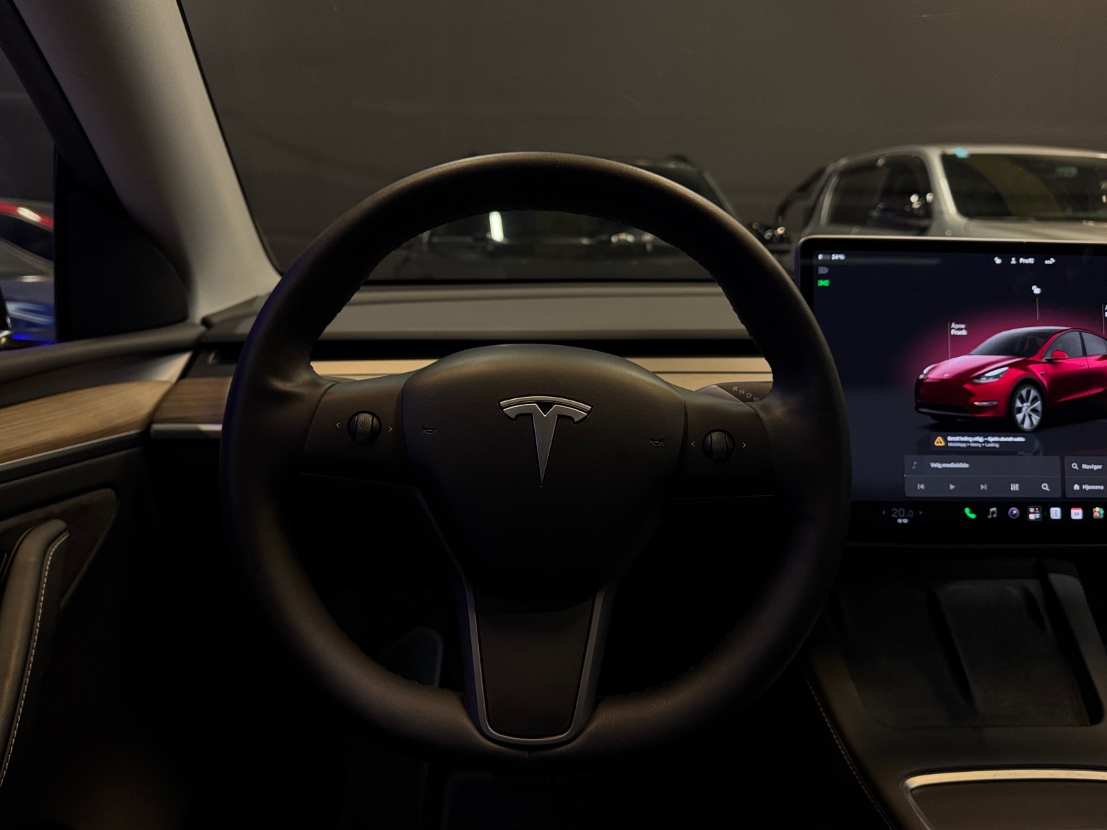 Tesla Model Y Long Range AWD, 514ps, 2023
