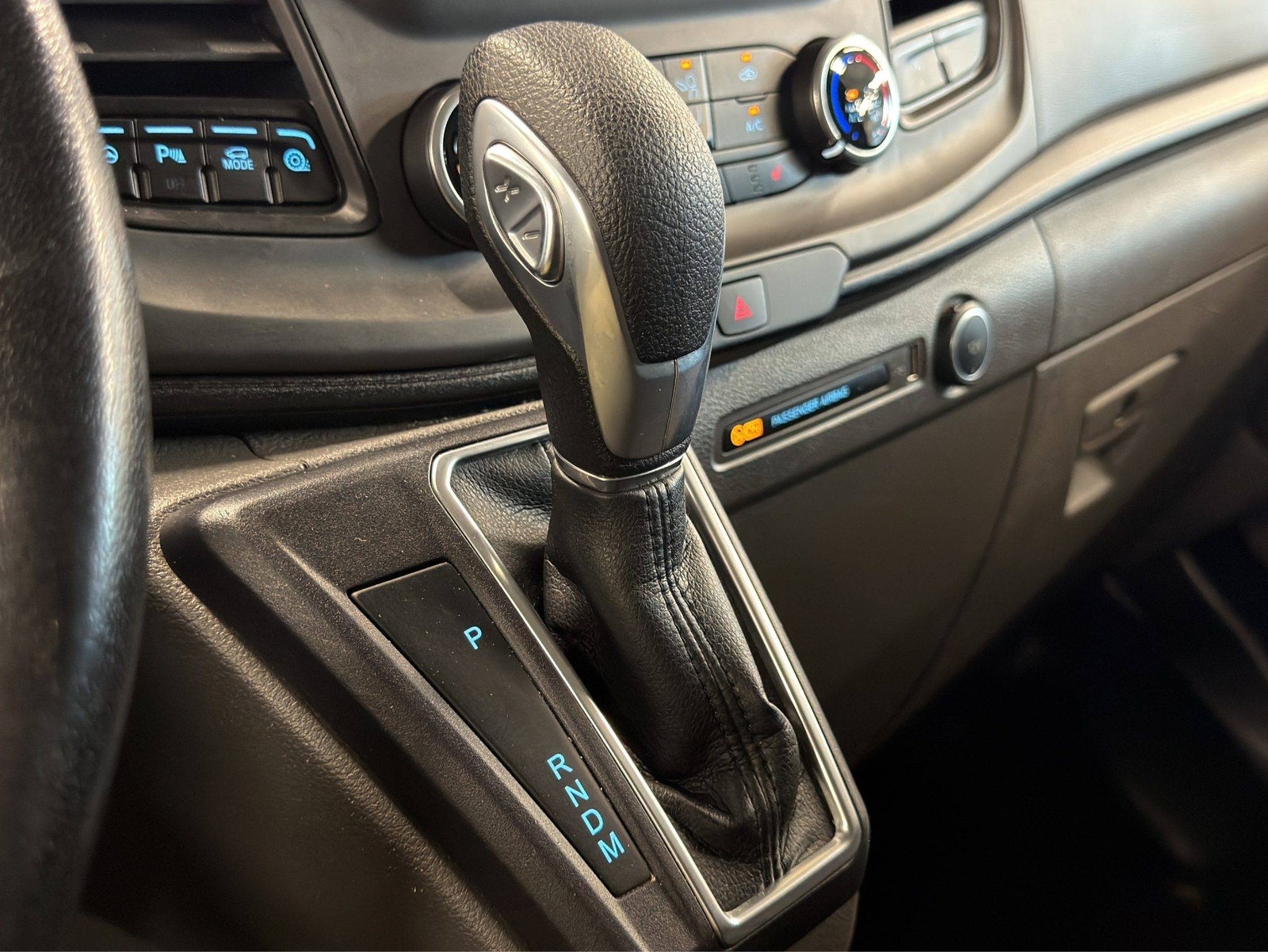 Ford Transit Custom 300 2.0 EcoBlue SelectShift, 6-trins, 130ps, 2021