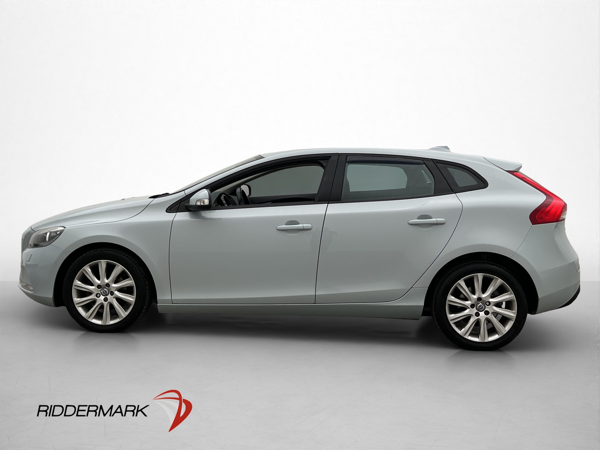Volvo V40 D2 Manuell, 6-trinn, 115hk, 2013