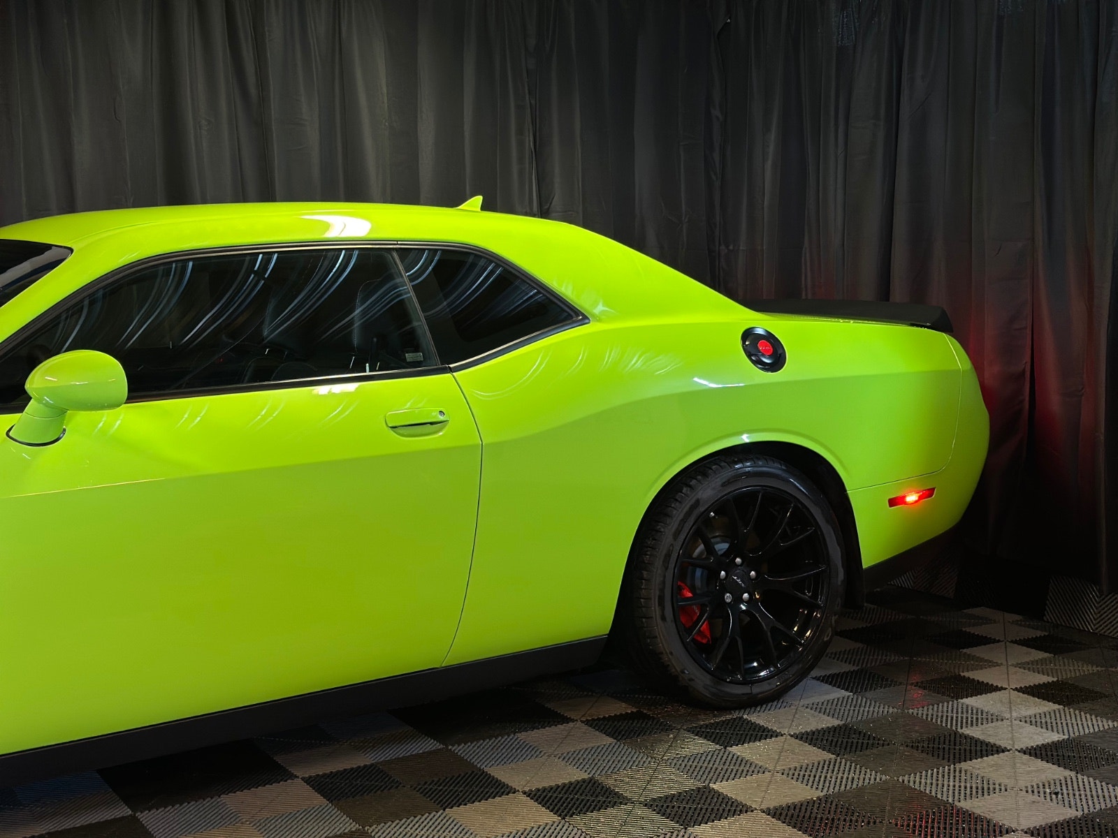 Dodge Challenger SRT Hellcat Manual, 717hp, 2015