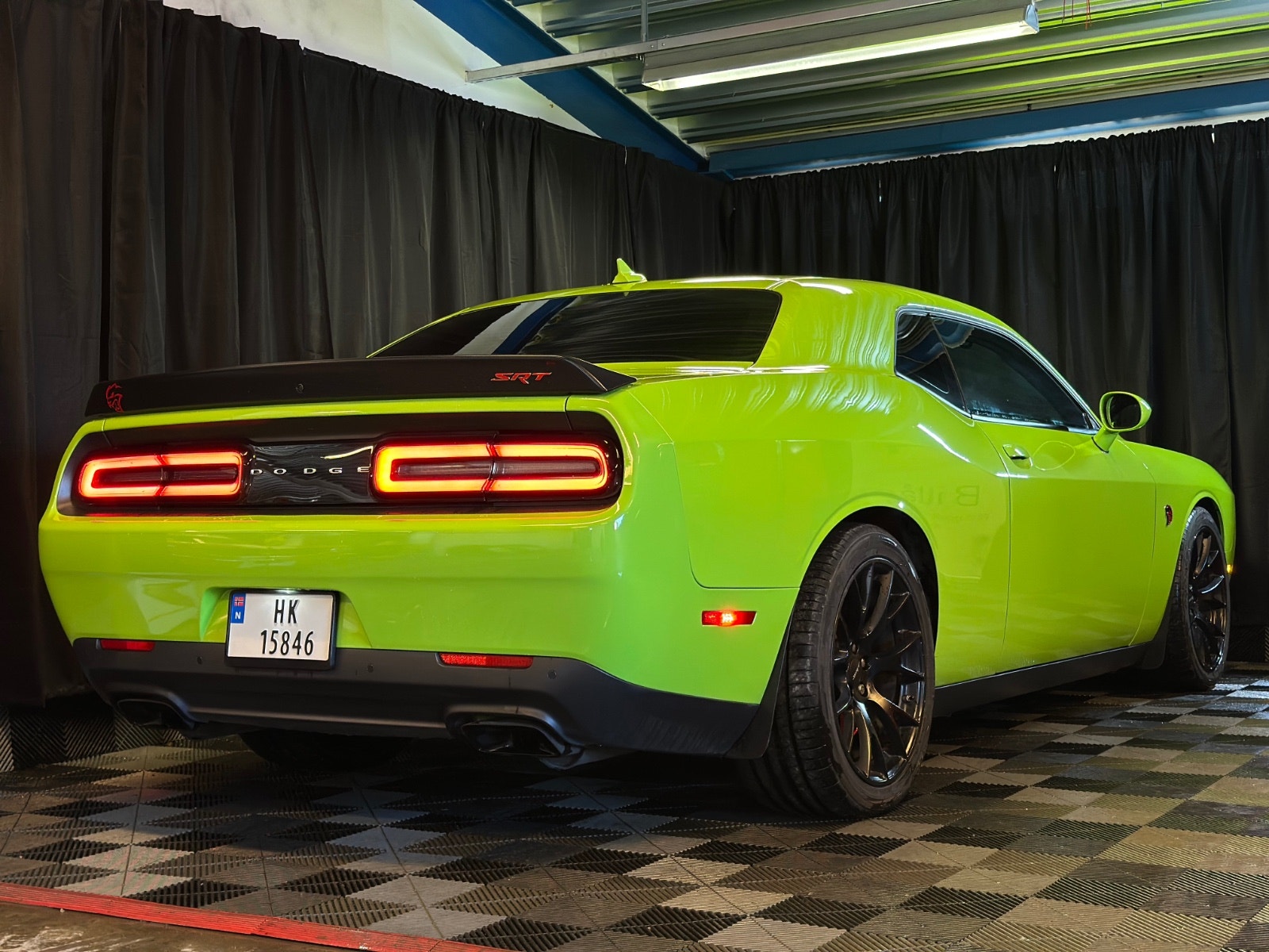 Dodge Challenger SRT Hellcat Manual, 717hp, 2015