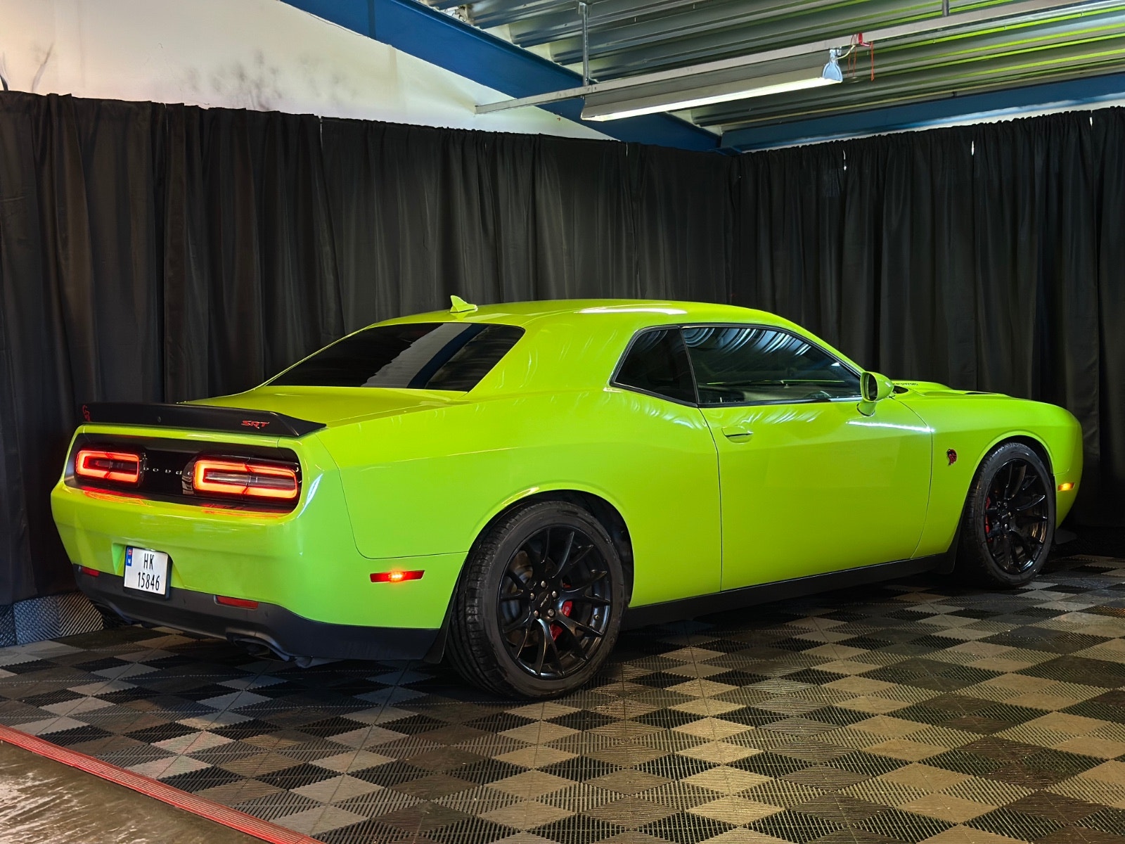 Dodge Challenger SRT Hellcat Manual, 717hp, 2015