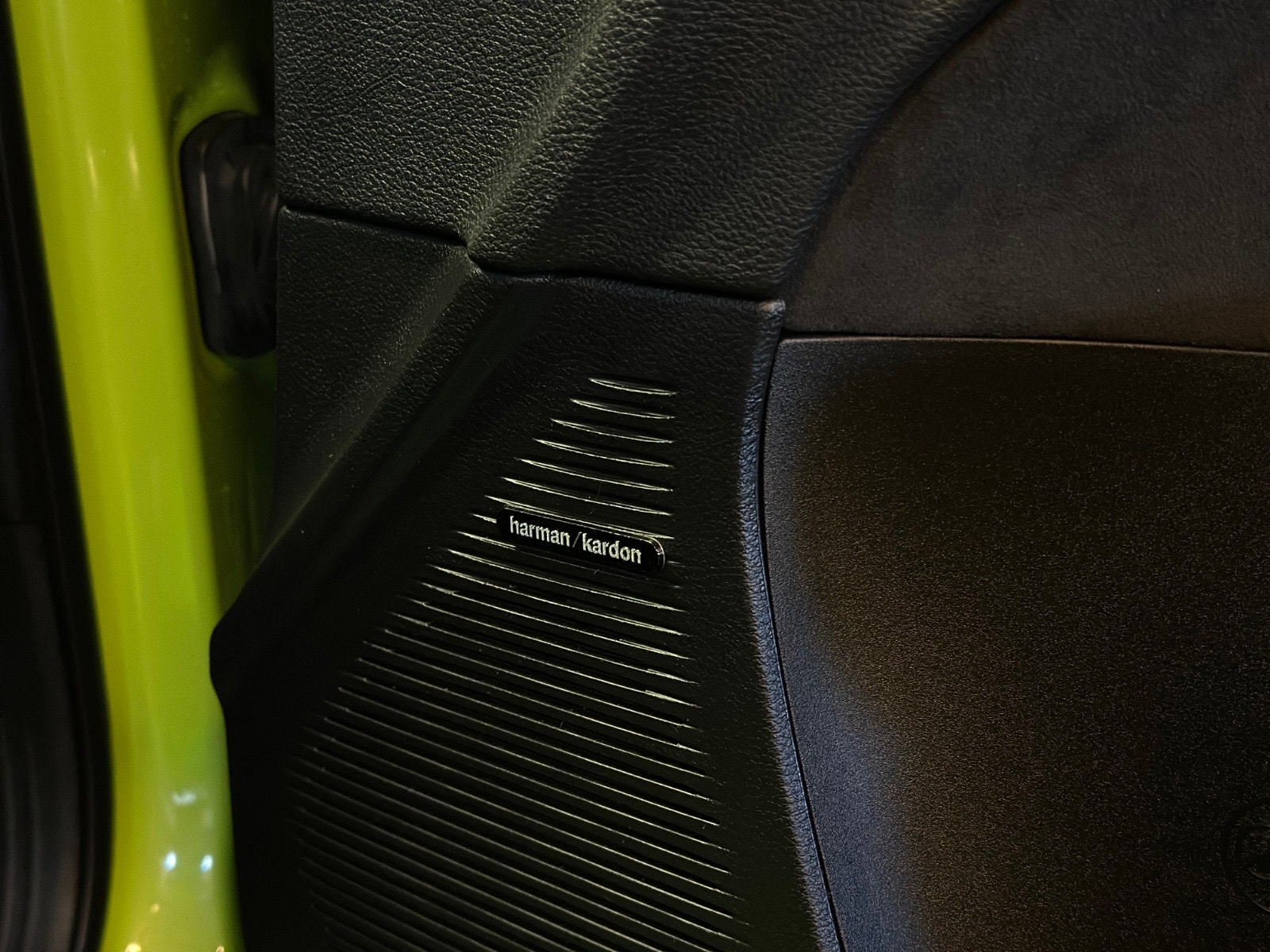 Dodge Challenger SRT Hellcat Manual, 717hp, 2015