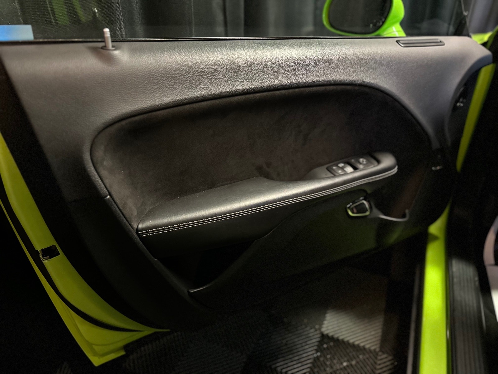 Dodge Challenger SRT Hellcat Manual, 717hp, 2015