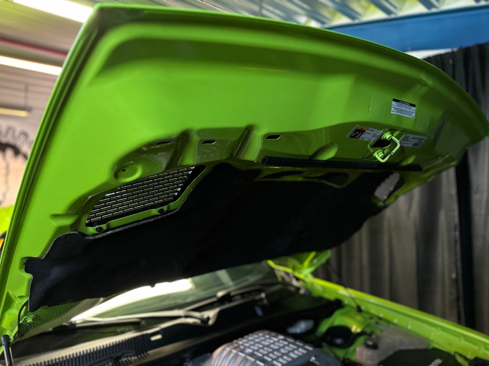 Dodge Challenger SRT Hellcat Manual, 717hp, 2015