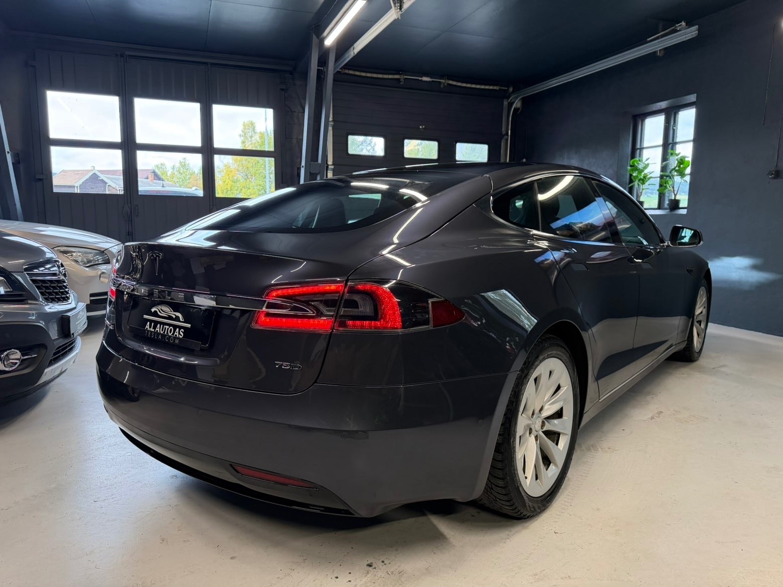 Tesla Model S 75D, 525ps, 2018