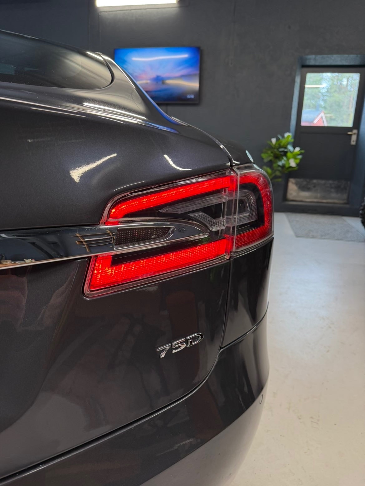 Tesla Model S 75D, 525ps, 2018