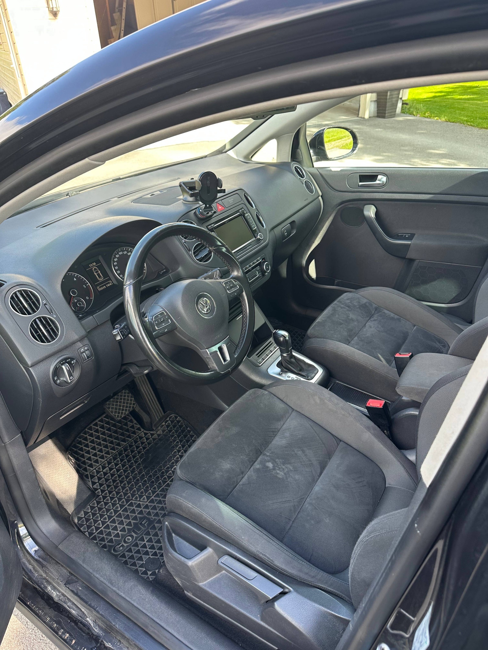 Volkswagen Golf Plus 1.6 TDI DPF DSG Sequential, 105hp, 2011