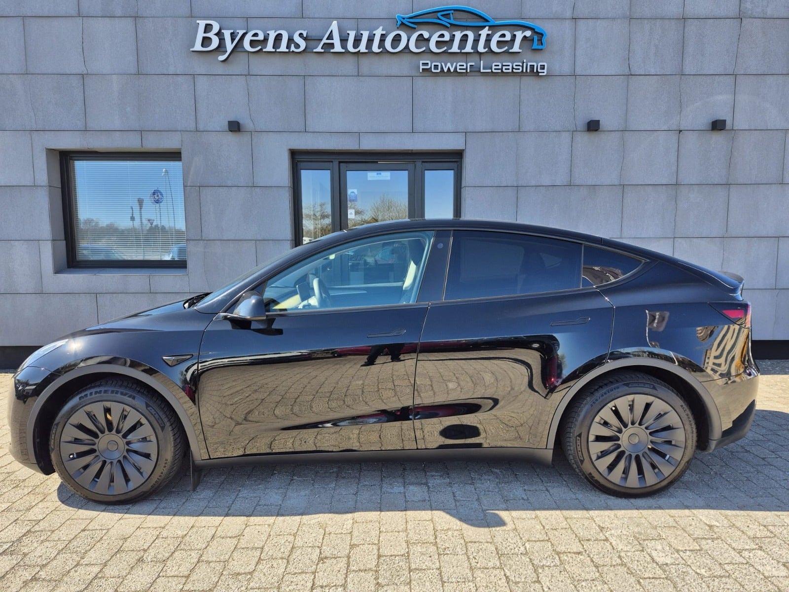 Tesla Model Y Long Range AWD, 514ps, 2022